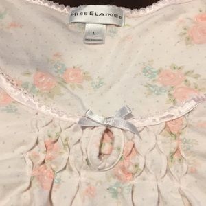 Miss Elaine nightgown L